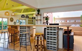 Greet Hotel Villeneuve La Garenne - Renove